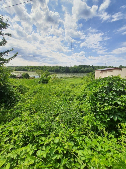 Teren Snagov Iesire la Lac