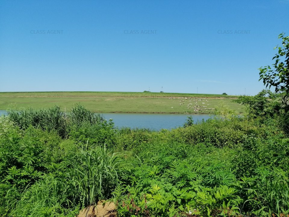 Vanzare Casa Darvari cu iesire la Lac