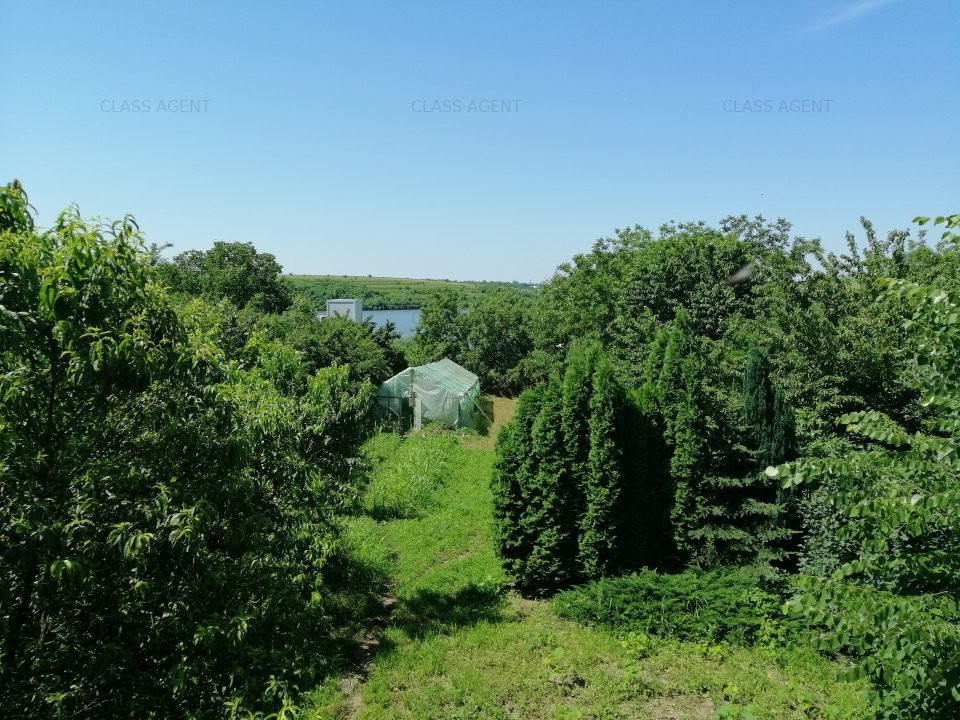 Vanzare Casa Darvari cu iesire la Lac