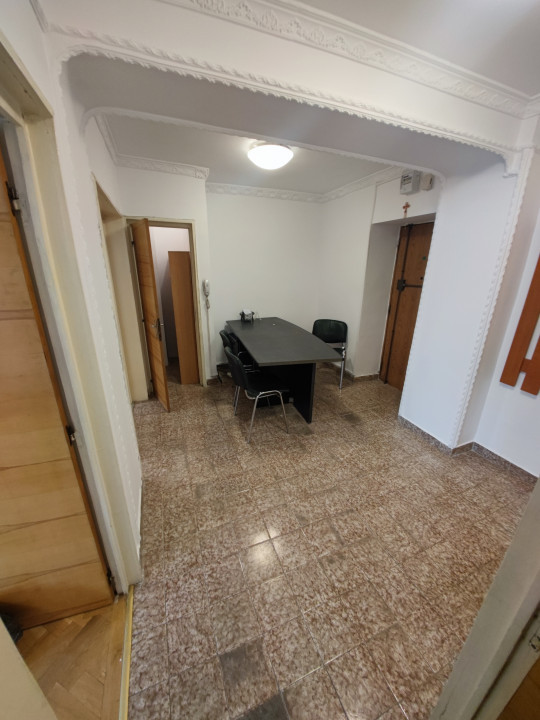 Inchiriere 2 camere Unirii stradal