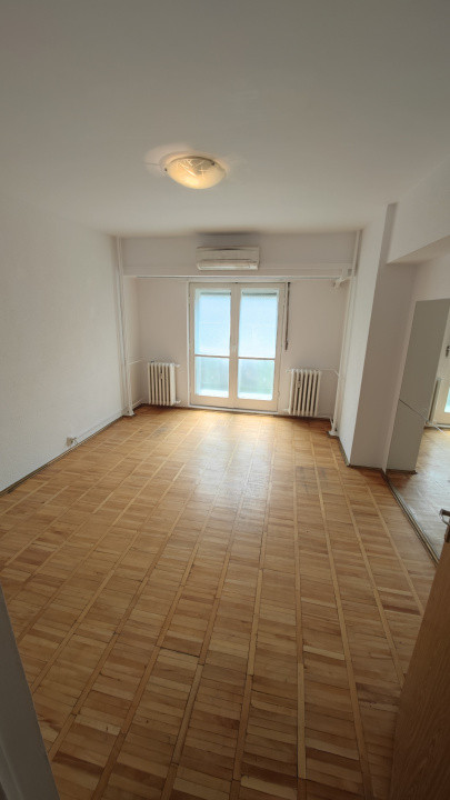 Inchiriere 3 camere Decebal stradal