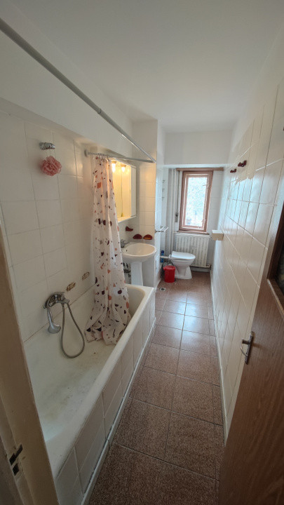 Inchiriere 3 camere Decebal stradal