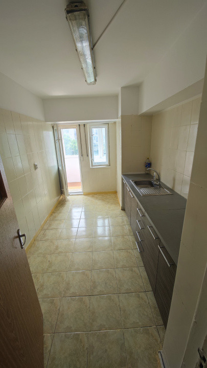 Inchiriere 3 camere Decebal stradal