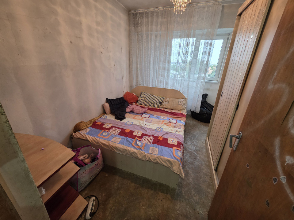 Vanzare 3 camere Militari Uverturii