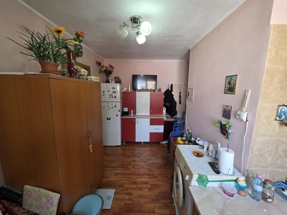 Vanzare 2 camere Rahova - Crizantemelor 
