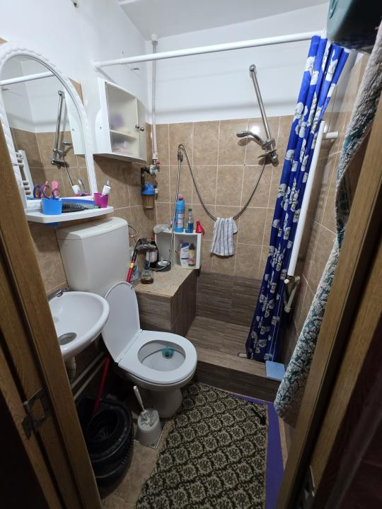 Vanzare 2 camere Rahova - Crizantemelor 