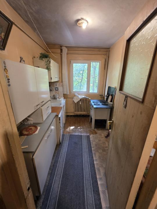 Vânzare  4 CAMERE  - BERCENI – TURNUL MĂGURELE